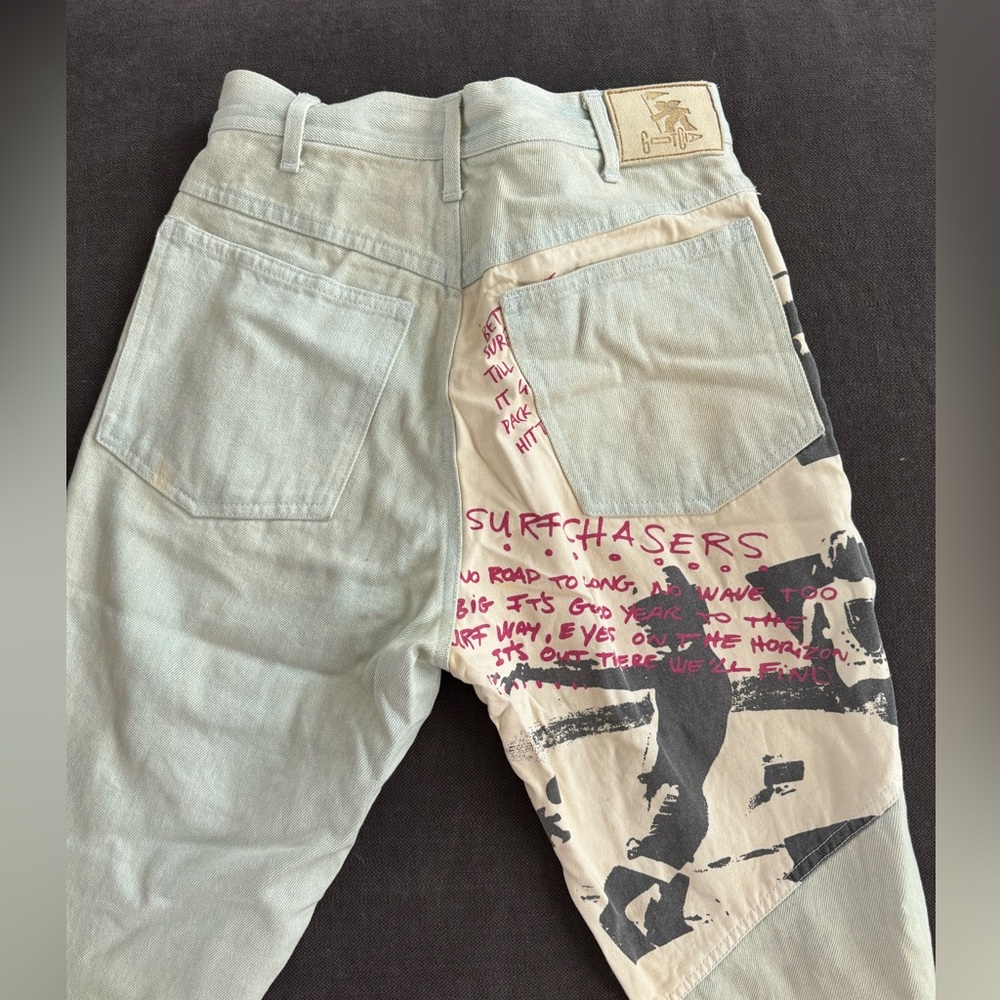 Gotcha Light wash Straight Leg Jeans with Printed Patch